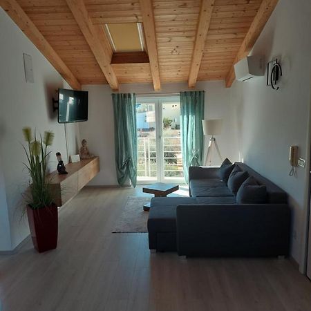 Apartment Julia Funtana Eksteriør billede